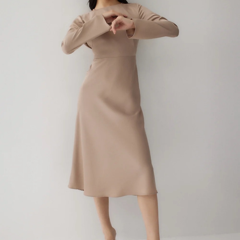 Tan Ribbed Sheath Dress with Raglan Sleeves - Picture 5 of 8